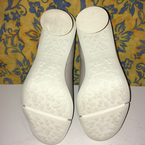 CLARKS OPEN TOE BOOTIE - Picture 9 of 11